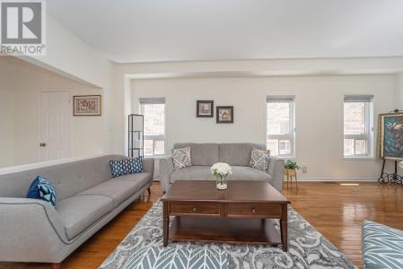 4876 POTOMAC COURT, Mississauga (hurontario), 安大略省 L5R 0B1, 加拿大