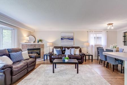 17 COWLING CRESCENT, Ajax, 安大略省 L1S 2Z6, 加拿大