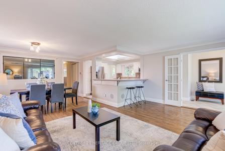 17 COWLING CRESCENT, Ajax, 安大略省 L1S 2Z6, 加拿大