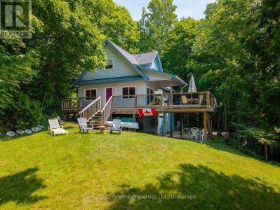9 SYKES LANE, Whitestone, Ontario P0A 1G0, CANADÁ