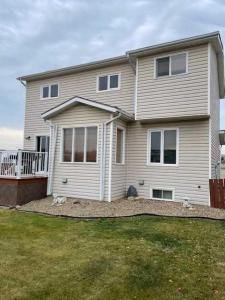 10517 82 STREET, Peace River, Альберта T8S 1M7, Канада