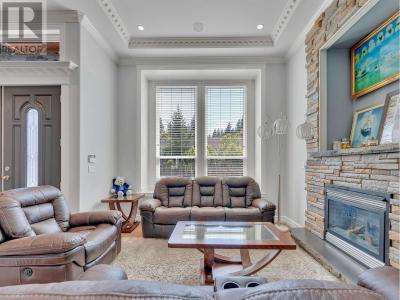 1809 MAMQUAM ROAD, Squamish, Columbia Britannica V0N 1T0, Canada