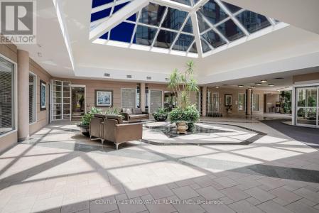7 CONCORDE PLACE, Toronto (banbury-don Mills), Ontario M3C 3N4, Canada