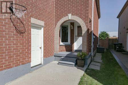 27 CARUSO DRIVE, Brampton (fletcher's West), Ontario L6Y 5B1, Canada