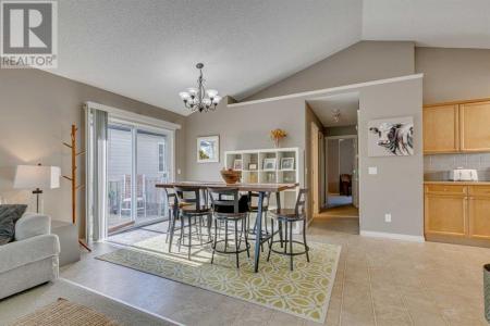 303 CIMARRON BOULEVARD, Okotoks, Alberta T1S 2H2, Canadá