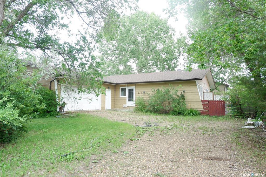 235 KING STREET, Coronach, Saskatchewan S0H 0Z0, Canada