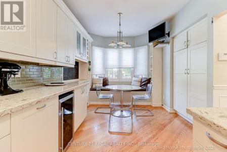 84 MALVERN AVENUE, Toronto (east End-danforth), Ontario M4E 3E5, Canada