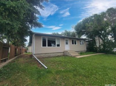 4903 TRIBUNE STREET W, Macklin, Saskatchewan S0L 2C0, Canada