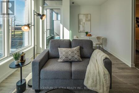 1100 SHEPPARD AVENUE WEST, Toronto (york University Heights), Ontario M3K 0E4, Canada