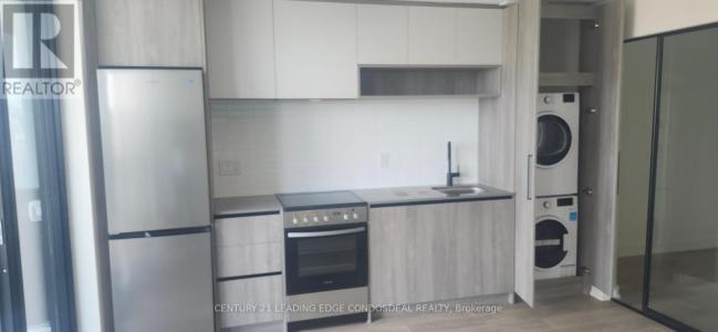 181 STERLING ROAD, Toronto (dufferin Grove), Ontario M6R 2B2, Canada