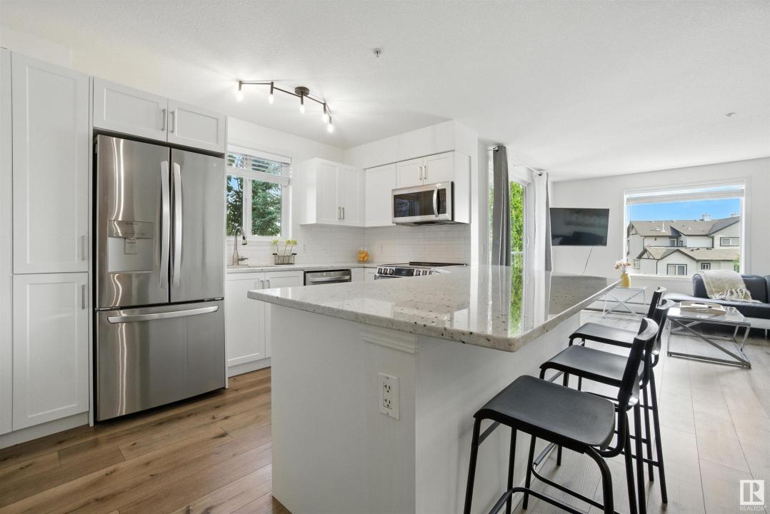 40 SUMMERWOOD BOULEVARD, Sherwood Park, 앨버타주 T8H 0C2, 캐나다