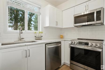 40 SUMMERWOOD BOULEVARD, Sherwood Park, 앨버타주 T8H 0C2, 캐나다