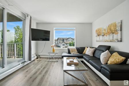 40 SUMMERWOOD BOULEVARD, Sherwood Park, 앨버타주 T8H 0C2, 캐나다
