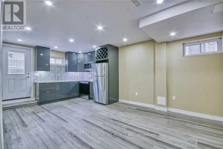 359 RATHBURN ROAD, Toronto (islington-city Centre West), Ontario M9B 2M2, Canada