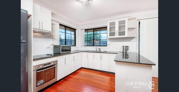 2/8 Owl Place, Green Valley, NSW 2168, Avustralya