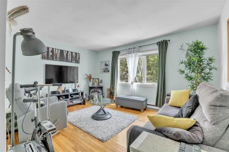 287 Rue Champlain, Gatineau (Hull), Quebec J8X 3S3, Canada