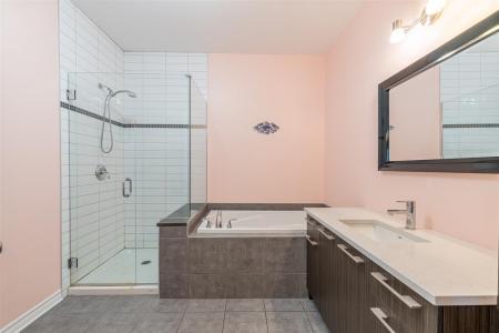 1480 Rue Gaston-Véronneau, Longueuil (Le Vieux-Longueuil), ケベック J4N 0G9, カナダ