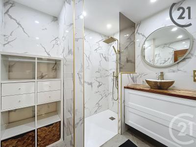 Sens, Bourgogne 89100, France
