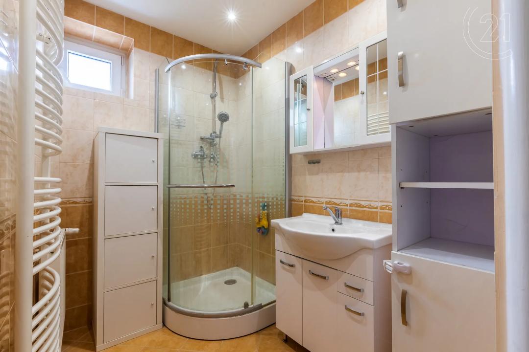 2, Zvoleněves, Kladno 27325, Tschechische Republik
