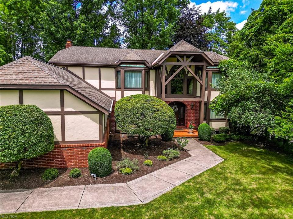 8421 Timber Trl., Brecksville, Ohio 44141, Stati Uniti
