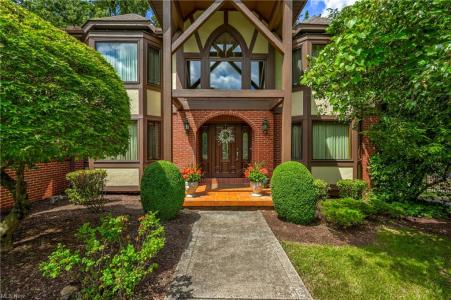 8421 Timber Trl., Brecksville, Ohio 44141, Stati Uniti