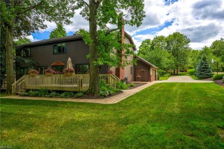 8421 Timber Trl., Brecksville, Ohio 44141, Stati Uniti