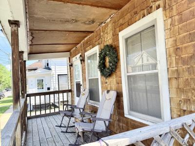 14 Champlain Street, Plattsburgh, New York 12901, Amerika Birleşik Devletleri