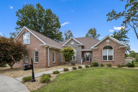 142 Heritage Circle, Manchester, Tennessee 37355, USA