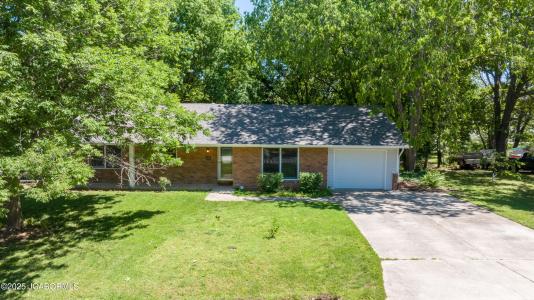 232 PHEASANT LANE, Holts Summit, Missouri 65043, USA