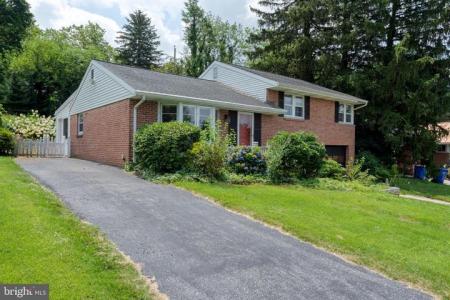 748 Clearmount Road, York, Pennsylvania 17403, USA