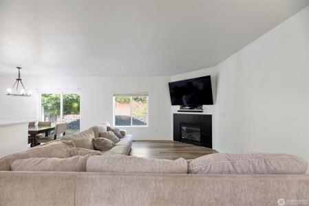 14311 Deerfield Dr SE, Monroe, Washington 98272