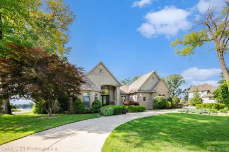 9020 Huron Bluffs Drive, WhiteLake, Michigan 48386, Stati Uniti