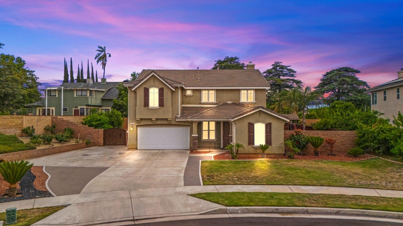325 Deodar St, Redlands, Калифорния 92374, Соединенные Штаты
