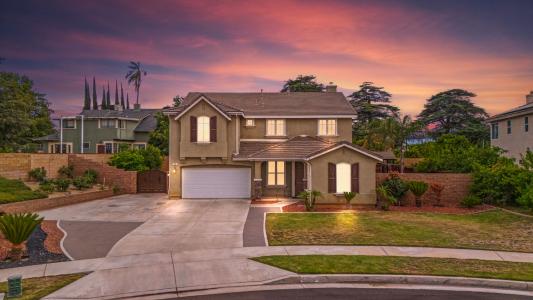 325 Deodar St, Redlands, Калифорния 92374, Соединенные Штаты