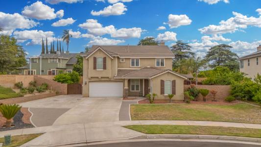 325 Deodar St, Redlands, Калифорния 92374, Соединенные Штаты