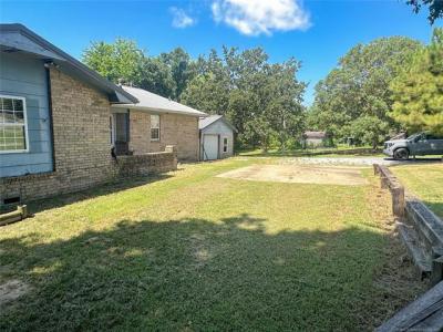 129 Country Aire, Krebs, Oklahoma 74501-7728, USA