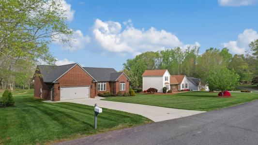 178 E. Plantation Circle, Reidsville, NC 27320, USA