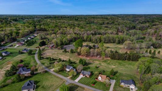 178 E. Plantation Circle, Reidsville, Kuzey Karolina 27320, Amerika Birleşik Devletleri