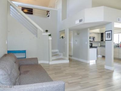 11972 Francis Scobee Drive, El Paso, Texas 79936, HOA KỲ