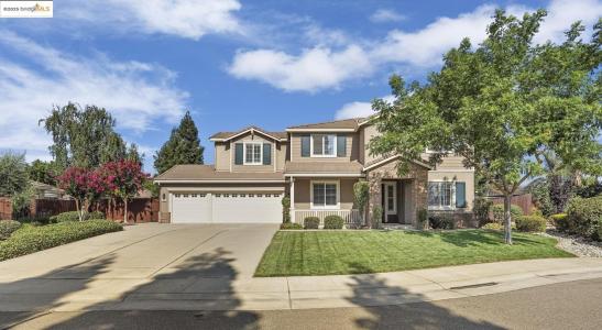 588 Barsetti Ct., Galt, California 95632