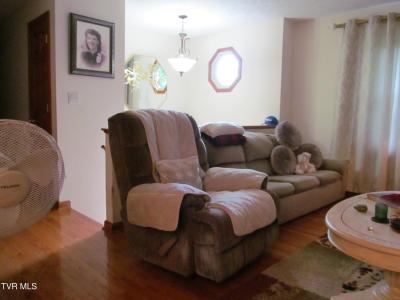 529 Old Gray Station Road, Gray, テネシー 37615, アメリカ合衆国