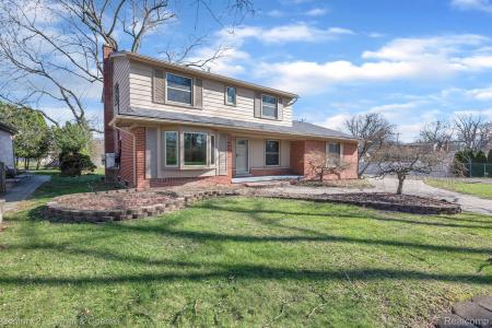 22204 Dolphin, Dearborn Heights, Michigan 48127, Estados Unidos
