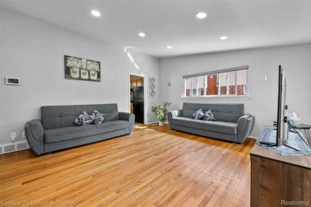 26870 Constance Avenue, Dearborn Heights, Michigan 48127, Estados Unidos