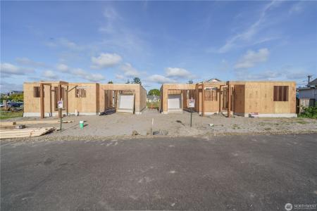 121 7th St SW, Long Beach, Washington 98631