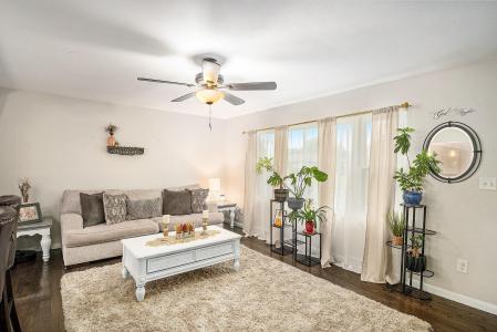5931 Mckinley Street, Merrillville, Indiana 46410, USA