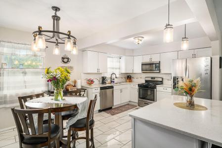 5931 Mckinley Street, Merrillville, Indiana 46410, États-Unis
