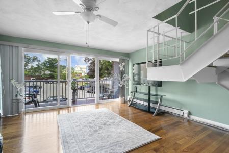 25 Jones Ter , 4, Stoughton, מסצ'וסטס 02072, ארצות הברית של אמריקה