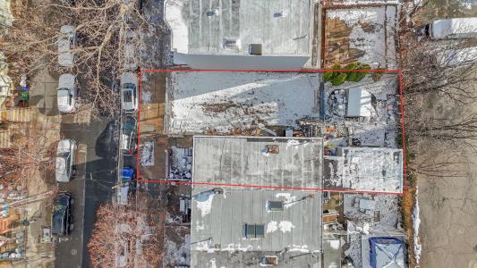 1216 30th Drive, Astoria, New York 11102, Amerika Birleşik Devletleri