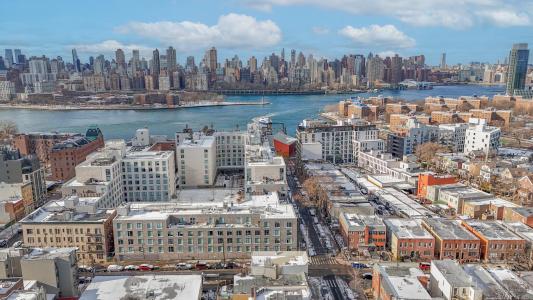 1216 30th Drive, Astoria, New York 11102, Amerika Birleşik Devletleri