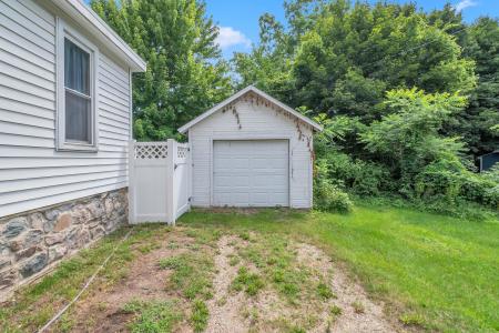21 N Norwood Street, Hillsdale, Michigan 49242